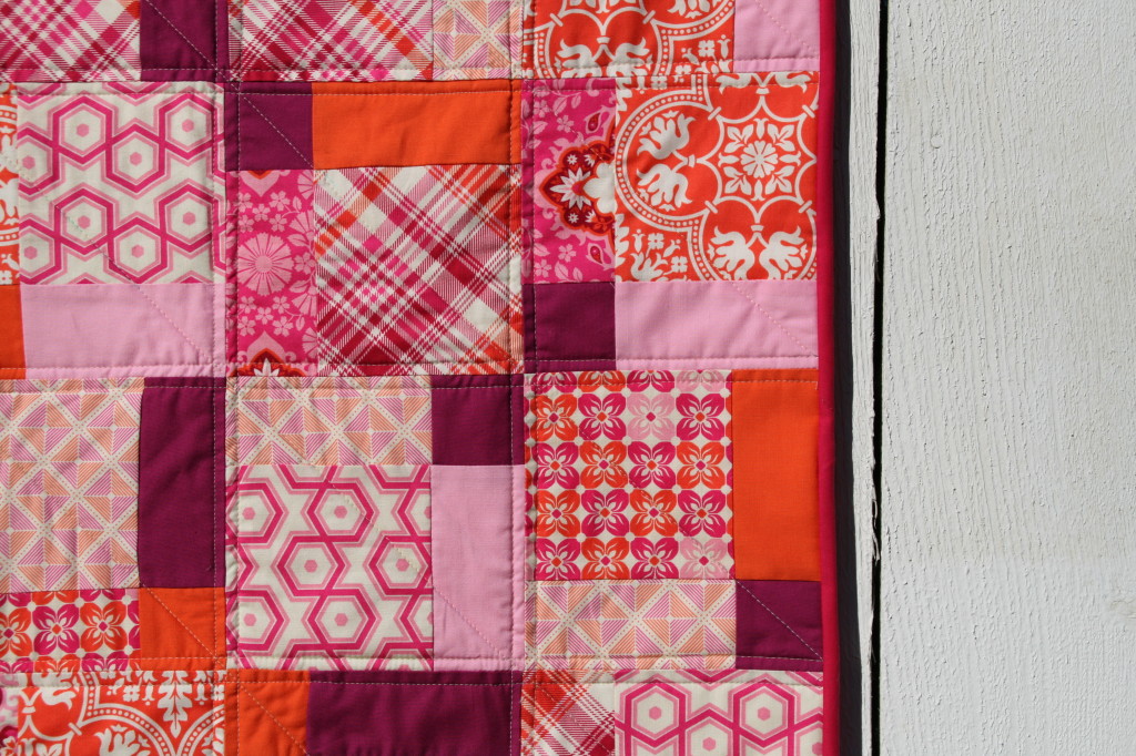 Disappearing 9-patch modern baby quilt pattern, an easy first quilt