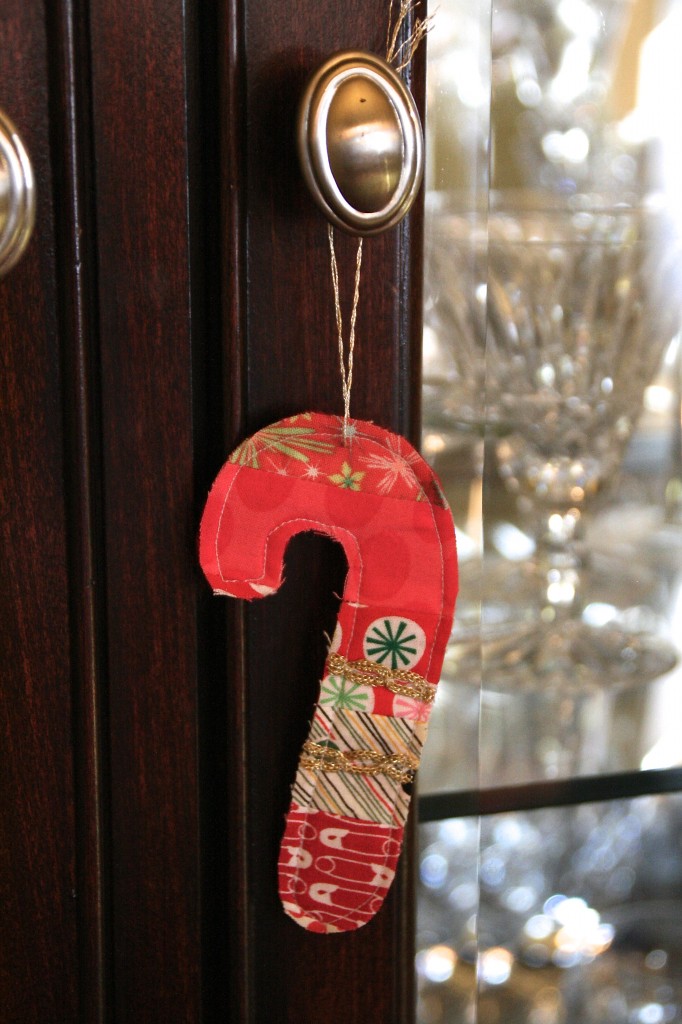 DIY Fabric candy cane ornament